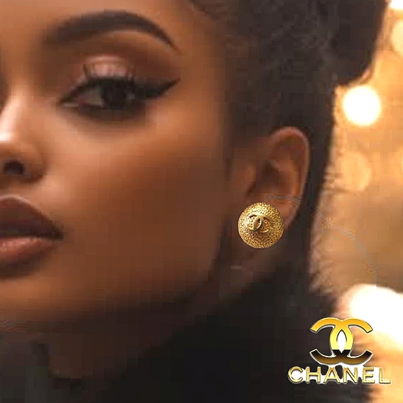 Chanel ✨️Gold Logo Coco Mark Earrings Clipper - Picture 1 of 10